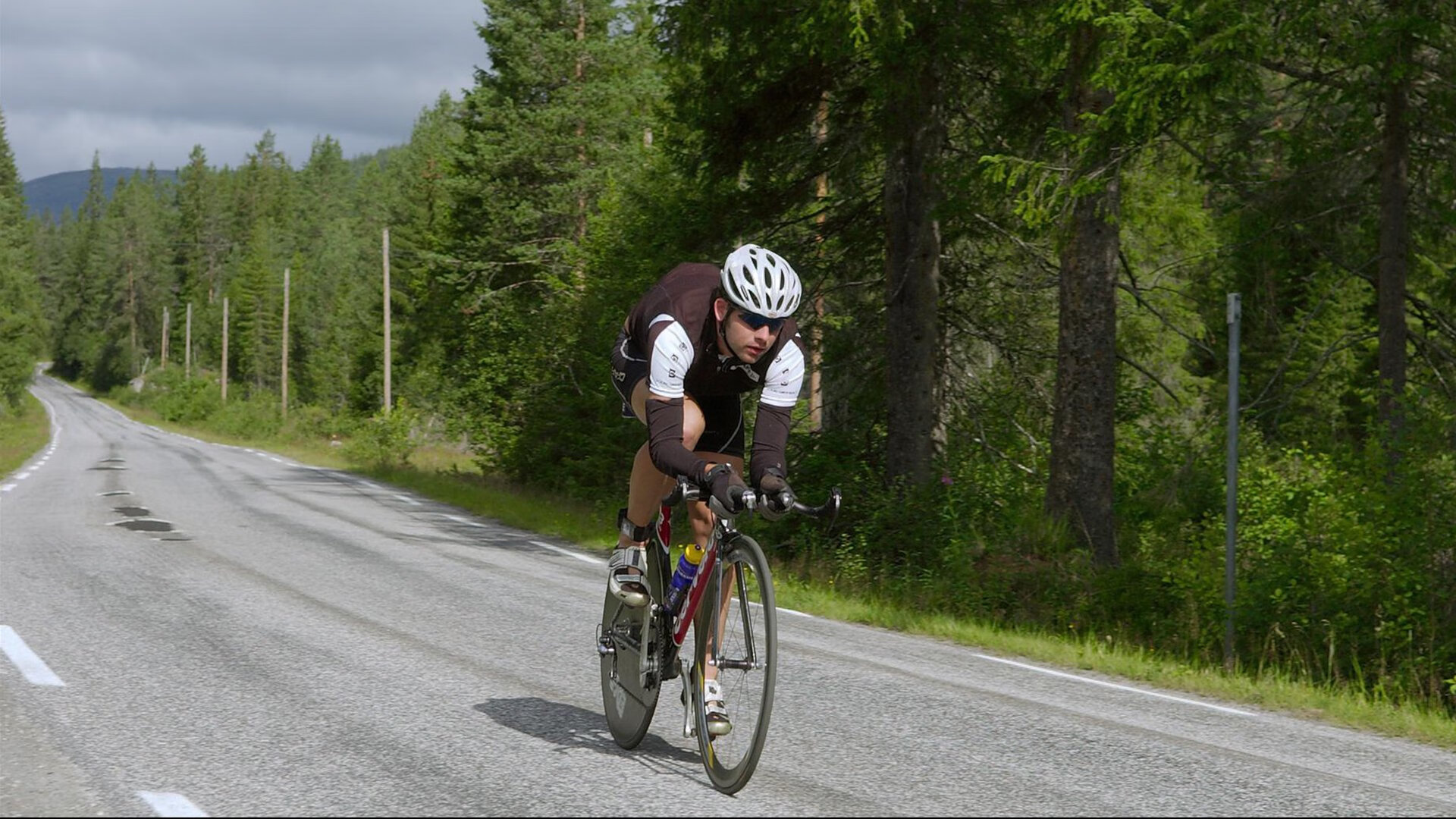 ESPN预测明日船雷大战胜率:快船仅36.3%,雷霆高达63.7%,今日快船打雷霆数据